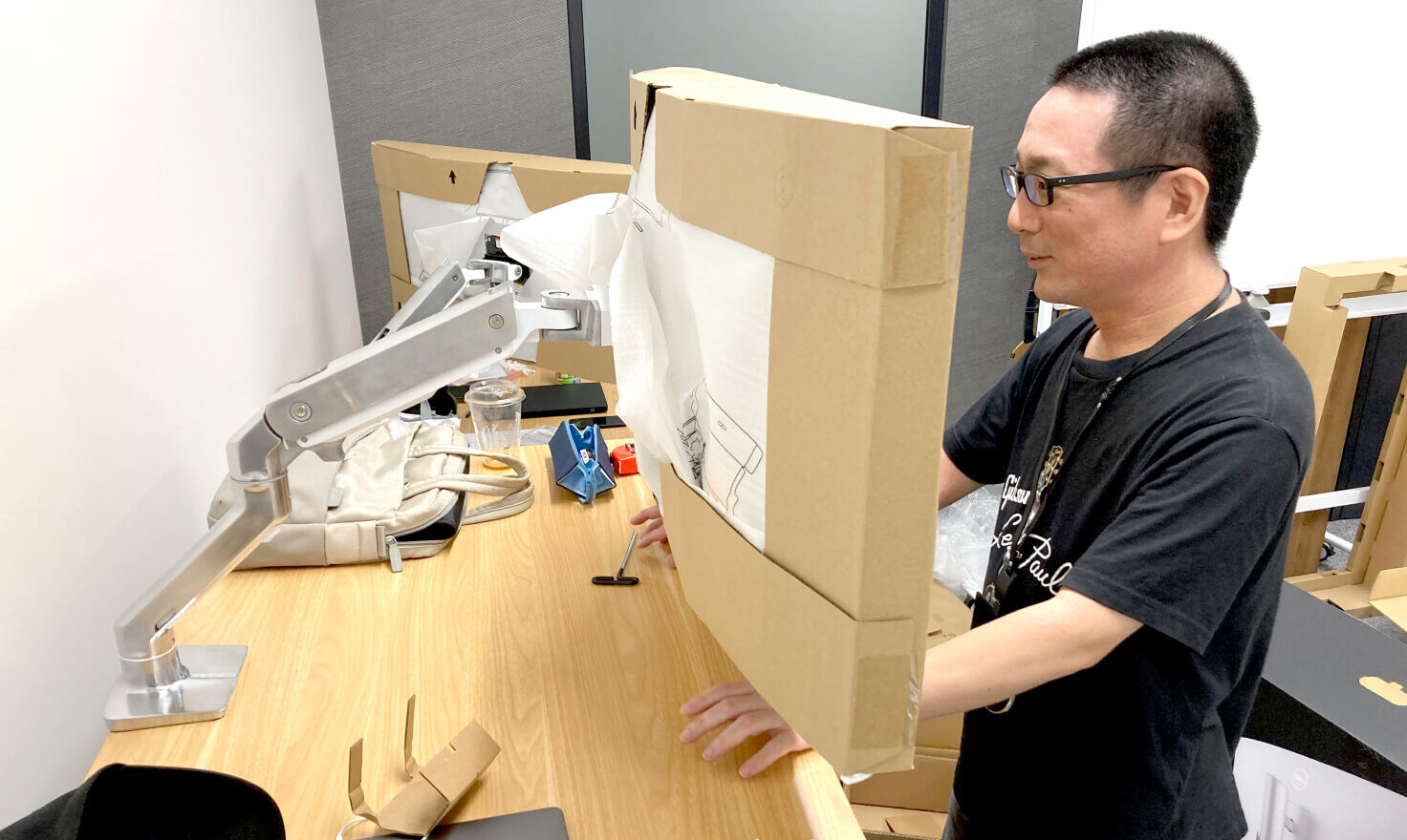 モニクル_新潟オフィス_搬入_モニクルプラス